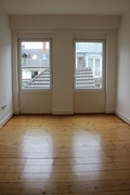 Schöne 5-Zimmer Altbauwohnung mit Balkon 373025