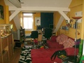 Helle 2R-Wohnung im Dachgeschoss. 85385