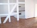 Ruhige  sonnige 2-R-Wohnung  in Magdeburg-Buckau , im  3.OG  ca. 61  m², Bad mit Dusche ,EBK 76984