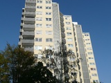 Großzügige und helle 3 ZKB, teilsaniert in 2002 mit moderner EBK, 2 Balkone + Stellplatz 76177