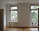 Schöne 5-Zimmer Altbauwohnung mit Balkon 373021