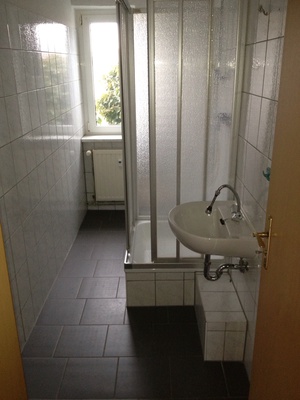 Preiswerte schöne 2-R-Wohnung ca.60 m²  im 2.OG, in Magdeburg - Salbke Bad mit Dusche ! 342356