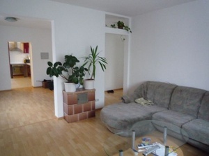 Ab 01.07. frei, helle 2 1/2 Zi. Wohnung 45683