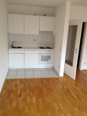 Sehr schöne sonnige 1-R -Wohnung 1.OG ca. 40  m²; in Magdeburg -Hopfengarten mit sonnigen BLK . EBK 632886