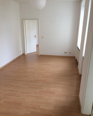 Sehr schöne sonnige 3-R-Wohnung in MD-Sudenburg ca.64m²  EBK , Bad mit Wanne zu vermieten ! 677936