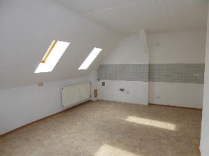 !!! Familie mit Kind - hier ist eine sehr preiswerte und geräumige DG-Wohnung !!! 695426