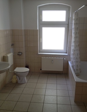 Sehr schöne sonnige 2-R-Wohnung in MD-Sudenburg ca.57m²  EBK ,großes Bad mit Wanne ! 664692