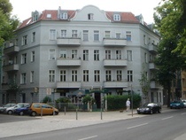 Schöner Altbau-2 große Räume 299