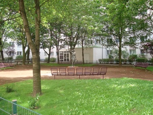 2 Zimmer Wohnung direkt am Alexanderplatz, im Zentrum von Berlin 33176