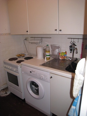 schöne 2-Zimmerwohnung teilmöbilier 9122