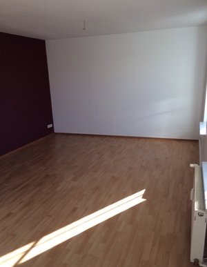 Sonnige preiswerte schöne 4-R-Wohnung im 3.OG mit großen Südbalkon Balkon zu vermieten ! 676503