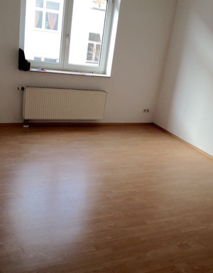 Preiswerte Kleine 2-Raum-Wohnung in MD-Stadtfeld Ost,ca 55 m², im 1.OG zu vermieten Bad mit Wanne ! 621426
