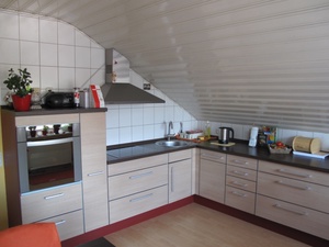 VON PRIVAT 3 ZIMMER-/ DACHGESCHOSS IN RUHIGER LAGE 29808