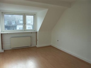 Schnuckeligge DG-Wohnung 11053