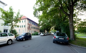 Voll möblierte 2-Zimmer-Wohnung (ca. 50m2) inkl. Funknetzwerkfähigem Internetzugang zur Zwischenmiete von 1. August bis 30. September 2011. 110549