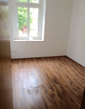 Freundliche  preiswerte  3-R-Wohnung in  MD--Sudenburg 1.OG ca. 84m² mit kleinen Balkon zu vermieten 646995