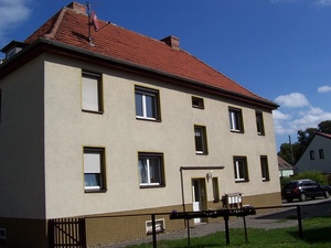 Sonnige Dreizimmerwohnung  im Herzen von Hohenwarsleben  1.OG ca.55m²  mit EBK. sowie Garten 194450