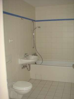 Geräumige Zwei-Raum-Wohnung auf der Stralauer Halbinsel mit 2 Balkonen – 638,96 € (warm!) 21760