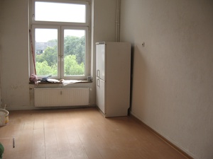 2 Zimmer Wohnung ab sofort zu vermi 3937