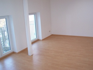 Schicke sonnige 2-R-Wohnung  in Alte Neustadt   DG ca. 105 m² wohnen über der Stadt ....! 71380