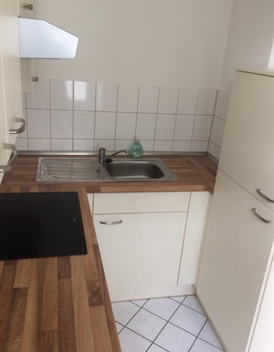 Sehr schöne sonnige 3-R-Wohnung in MD-Sudenburg ca.64m²  EBK , Bad mit Wanne zu vermieten ! 677937