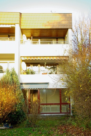Helle 1,5-Zimmer-Wohnung mit Terrasse (Südseite) in schöner und ruhiger Halbhöhenlage von Esslingen 30442