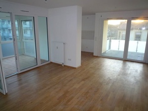 Hochwertige Neubauwohnung mit Aufzug, Balkon, verglaster Loggia und Garage 208047