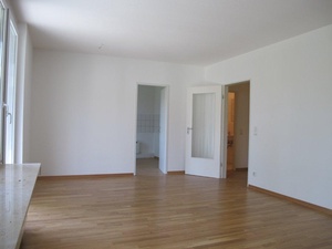 SG-Mitte, helle moderne 2 Zimmer, KDB, Balkon, 70m², Parkett, Aufzug 532452