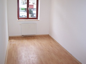 Preiswerte  sonnige 4-R-Wohnung ca. 81 m² im  EG mit sonnigen  Balkon  in Magdebrug-Werder ...! 564302