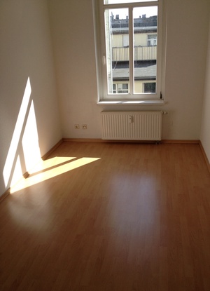 Schöne süße sonnige  3 -R-Whg. in MD-Sudenburg, ca 78 m², im 1.OG mit Balkon Bad mit Fenster !! 599742