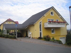 DG-Wohnung in Zweifamilienhaus mit Weitblick 24379