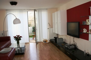 Moderne vollmöblierte 3 Zimmer-Maisonette-Wohnung mit Terrasse und Garten 40421