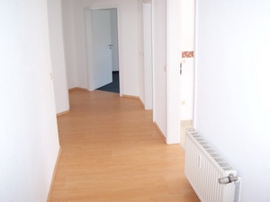 Nachmieter gesucht ! schöne helle 4-R.-Whg, ca. 104m²,im EG Bad mit Wanne sowie BLK zu vermieten ! 676672