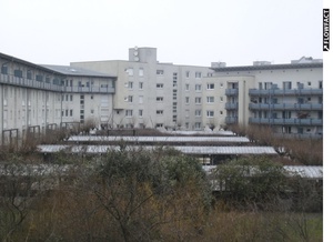 Verkauft !!! Große 3 - Zimmer-Erdgeschosswohnung mit 2 Balkonen 669023