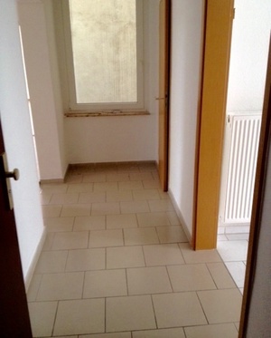 Freundliche  preiswerte  3-R-Wohnung in  MD--Sudenburg 1.OG ca. 84m² mit kleinen Balkon zu vermieten 647000