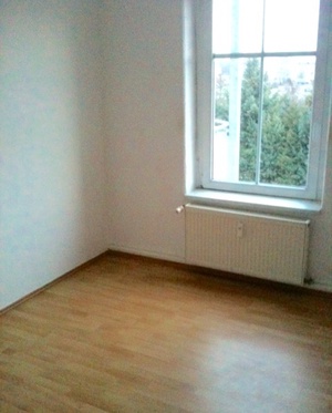 Wohnen am  Rande der Stadt, sonnige 2-R-Wohnung im 2.OG ca.46 m²; sonnigen  Balkon ! 675707