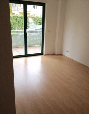 Sonnige hochwertige 2-R-Wohnung MD- Stadtfeld -Ost im EG ca. 80 m² mit großer Terrasse u. BLK ! 645165