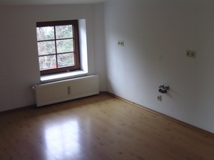 schöne Wohnung in Parknähe 75139