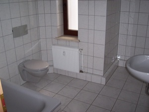 Wohnen im Herzen von Magdeburg  sonnige 3-R-Wohnung,mit Erker im  2.OG. ca.98  m² in MD- Altstadt 87734