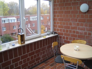 Super schöne, helle und charmante 2-Zimmerwohnung mit Wintergarten in netter Nachbarschaft 24098