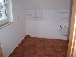 Wohnen über der Stadt;helle sonnige 4-R, DG ,Whg. ca.93 m²; san.Altbau Bad mit Wanne u.Dusche,BLK 65297