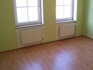 Schöne  preiswerte helle  4-R-Whg. in Magdeburg - Salbke   ca.90  m², 1.OG  mit  Wanne u.Dusche 59858