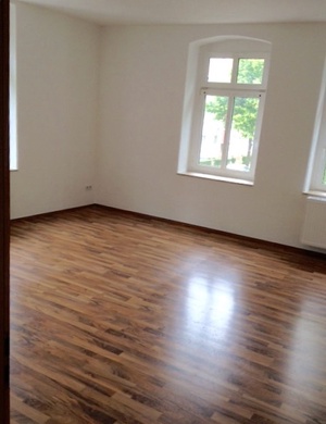 Freundliche  preiswerte  3-R-Wohnung in  MD--Sudenburg 1.OG ca. 84m² mit kleinen Balkon zu vermieten 646992