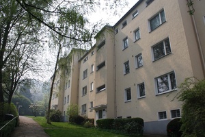 Schöne zentral gelegene, ruhige 2 Zimmer Wohnung im 1. Obergeschoss nähe Musikerviertel  370546