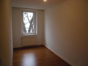 Hochwertige 3-Zimmer-Wohnung für die ganze Familie oder eine WG 40138