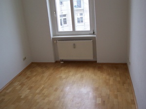 Schöne  preiswerte helle  4-R-Whg. in Magdeburg - Alte Neustadt  ca.121 m², im 3.OG  mit Balkon EBK. 73825