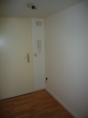 1-Zimmer-Wohnung mitten im Essener Stadtkern (voll möbliert), Sep'10 bis Jan'11 frei 46463