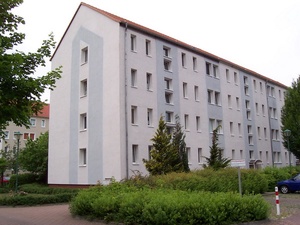 Schöne  gemütliche 2-R-Wohnung in Gommern  im 3.OG ca.46 m² mit EBK zu vermieten ! 677042