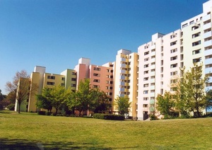 Moderne top geschnittene 3 Zimmer-Wohnung im 8.OG mit 80qm, grünem Weitblick nahe Badeseen 443670