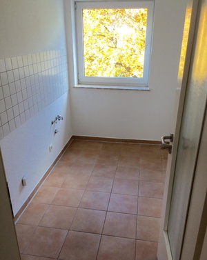 Schicke sonnige 2-R-Wohnung  in MD.Stadtfeld -Ost ca.59 m²  mit sonnigen Balkon zu vermieten ! 677233